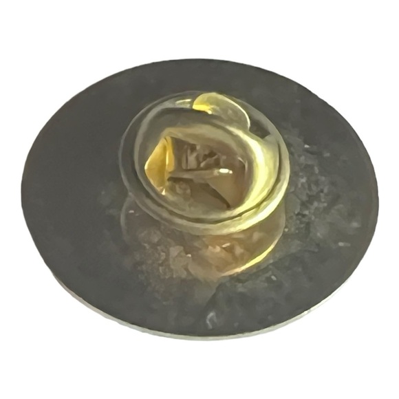 Nova Scotia vintage pin - Picture 3 of 3